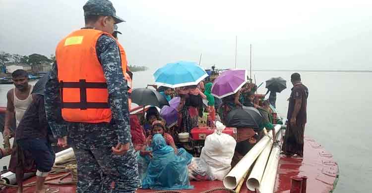 CycloneBulbul: People returning from shelters